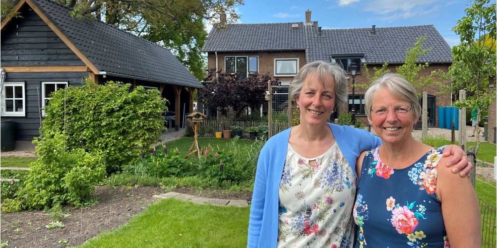 Duurzame Nijkerkers zussen Jacqueline Wilma groene tuin slim met regenwater Hoevelaken